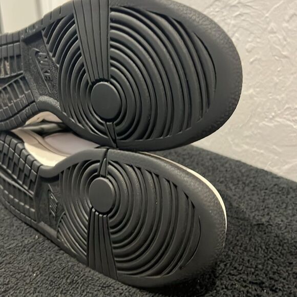 🔥🔥 Nike Dunk Low (Panda) Kids Black and White Sneakers - Big Kids Size 6.5 - E - Picture 11 of 12